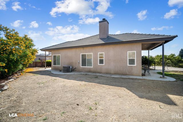 5053 N Hills Drive, Bakersfield, CA 93308
