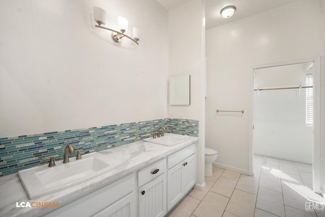 5053 N Hills Drive, Bakersfield, CA 93308