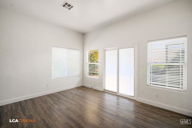 5053 N Hills Drive, Bakersfield, CA 93308