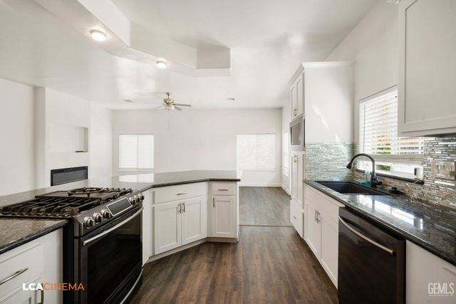 5053 N Hills Drive, Bakersfield, CA 93308