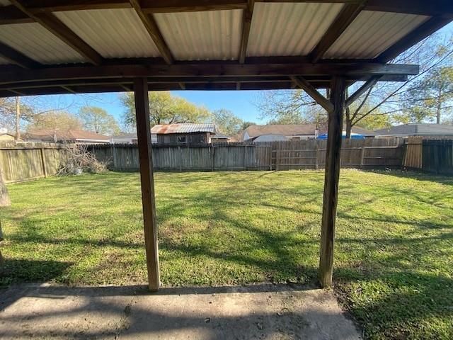 8022 Bunker Wood Lane, Houston, TX 77086