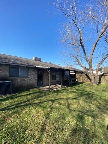 8022 Bunker Wood Lane, Houston, TX 77086