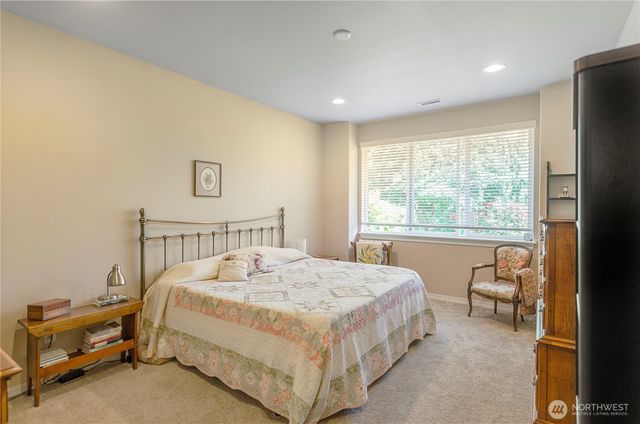8210 Vashon Drive NE, Lacey, WA 98516