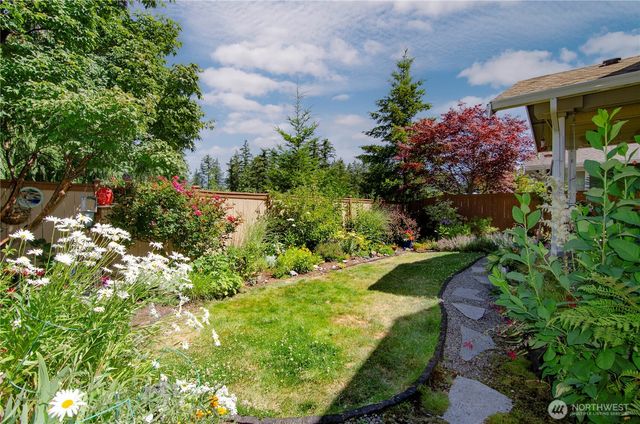 8210 Vashon Drive NE, Lacey, WA 98516