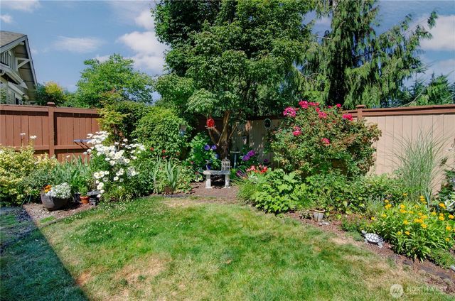 8210 Vashon Drive NE, Lacey, WA 98516