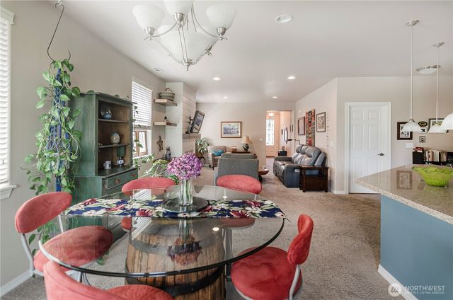 8210 Vashon Drive NE, Lacey, WA 98516