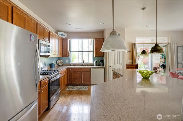 8210 Vashon Drive NE, Lacey, WA 98516