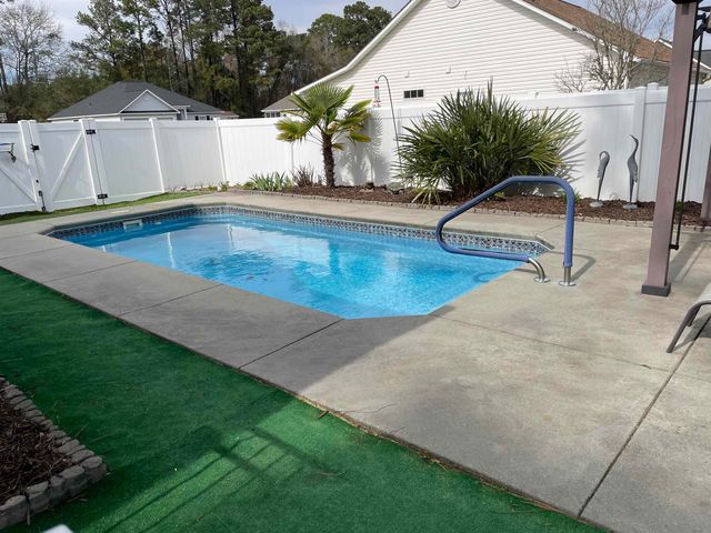 456 Copenhagen Dr., Little River, SC 29566