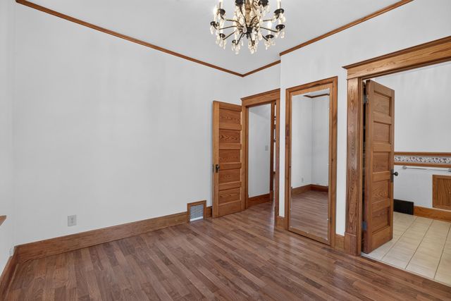 206 S Hackett Road, Waterloo, IA 50701