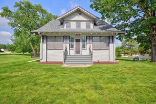 206 S Hackett Road, Waterloo, IA 50701
