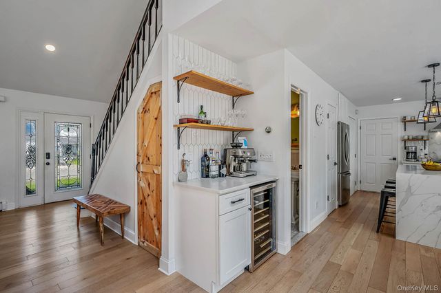 134 Paris Court, West Islip, NY 11795