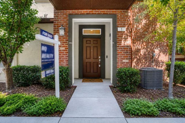 1022 Onofrio Lane 1, San Jose, CA 95131