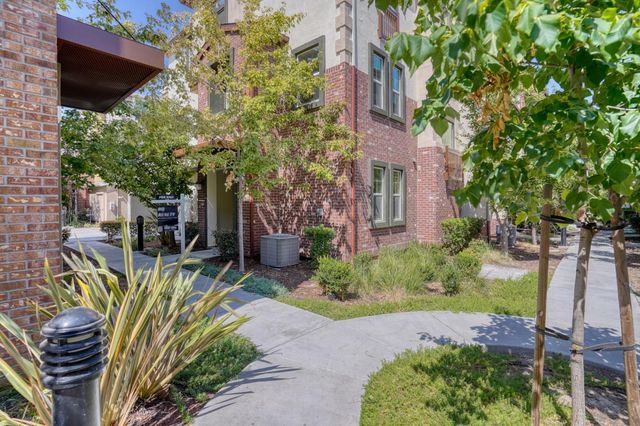 1022 Onofrio Lane 1, San Jose, CA 95131