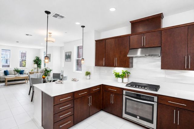 1022 Onofrio Lane 1, San Jose, CA 95131