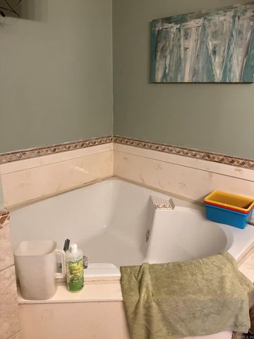 909 S Shobe Rd Road, Bryant, AR 72022