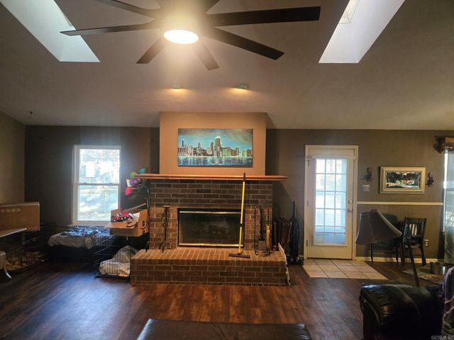 909 S Shobe Rd Road, Bryant, AR 72022