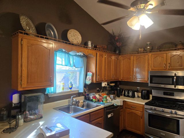 909 S Shobe Rd Road, Bryant, AR 72022