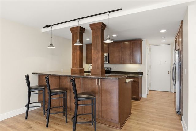 112 Washington Pl 16H, Downtown Pgh, PA 15219