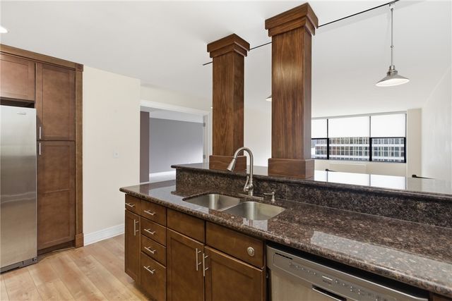 112 Washington Pl 16H, Downtown Pgh, PA 15219