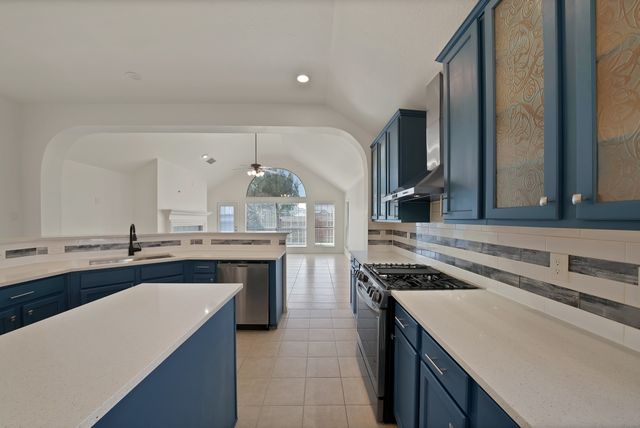 2743 Waterway Drive, Grand Prairie, TX 75054