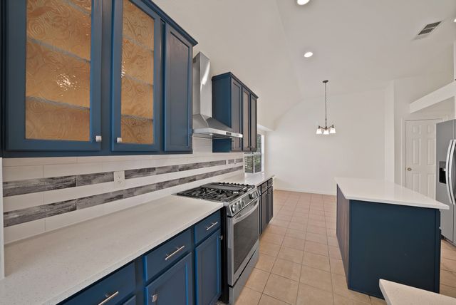 2743 Waterway Drive, Grand Prairie, TX 75054