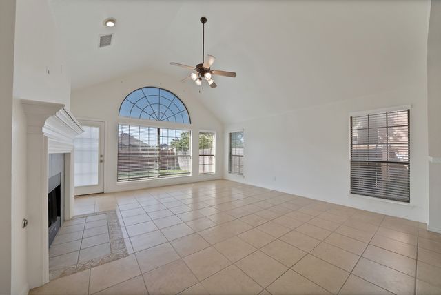 2743 Waterway Drive, Grand Prairie, TX 75054