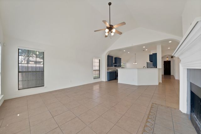2743 Waterway Drive, Grand Prairie, TX 75054