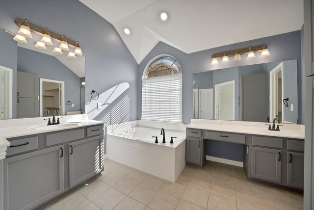 2743 Waterway Drive, Grand Prairie, TX 75054