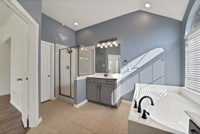 2743 Waterway Drive, Grand Prairie, TX 75054