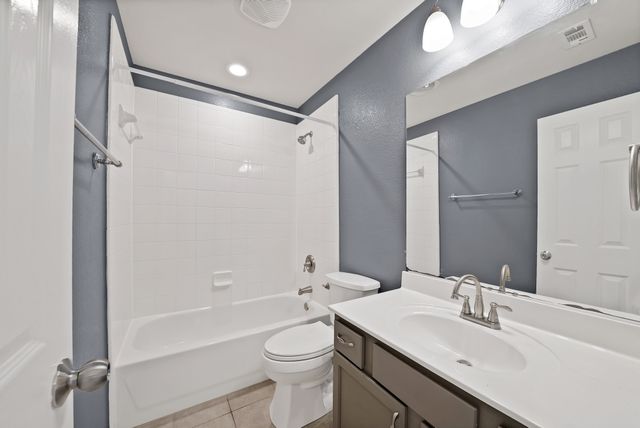 2743 Waterway Drive, Grand Prairie, TX 75054