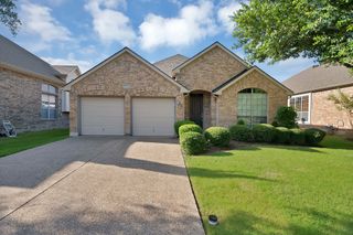 2743 Waterway Drive, Grand Prairie, TX 75054