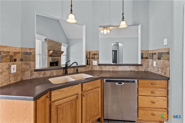 137 Bonnies Way, New Braunfels, TX 78130