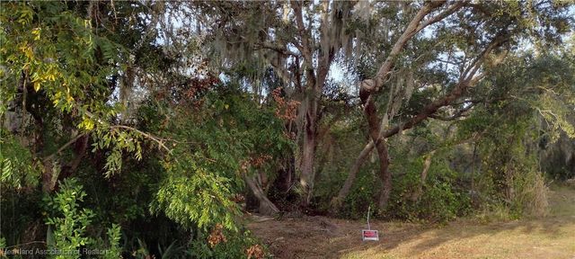 6117 Lake Front Drive, Sebring, FL 33876