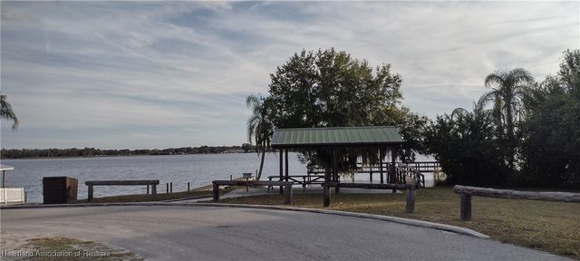 6117 Lake Front Drive, Sebring, FL 33876