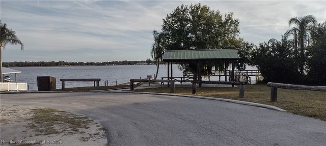 6117 Lake Front Drive, Sebring, FL 33876