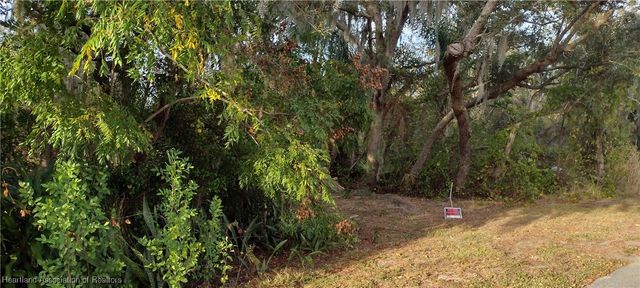 6117 Lake Front Drive, Sebring, FL 33876