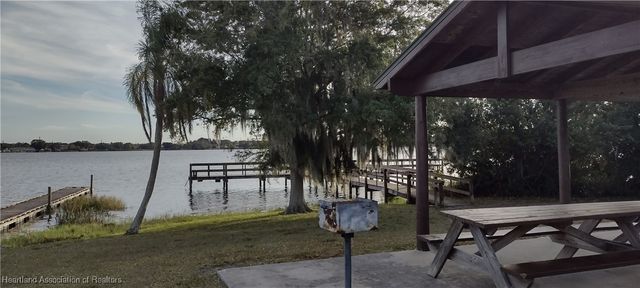 6117 Lake Front Drive, Sebring, FL 33876