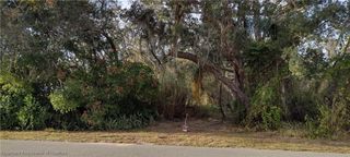 6117 Lake Front Drive, Sebring, FL 33876