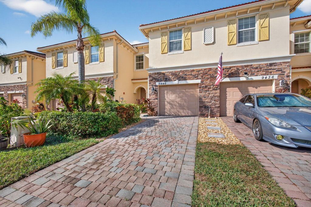 9440 SW Merlin Court, Stuart, FL 34997