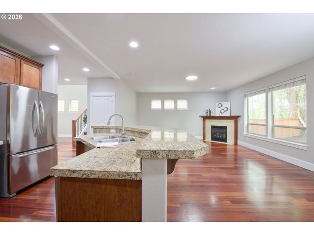 5647 Nw LARK MEADOW Ter, Portland, OR 97229