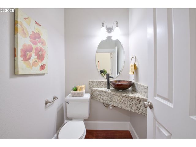 5647 Nw LARK MEADOW Ter, Portland, OR 97229