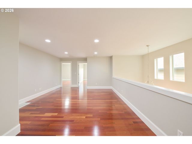 5647 Nw LARK MEADOW Ter, Portland, OR 97229