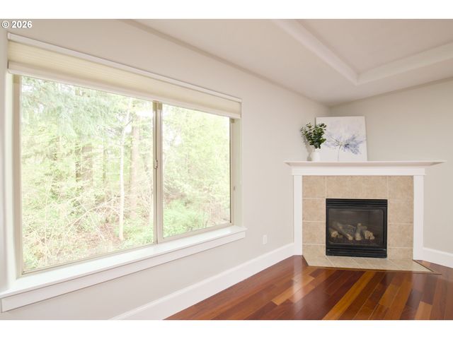 5647 Nw LARK MEADOW Ter, Portland, OR 97229