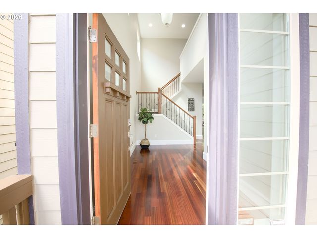 5647 Nw LARK MEADOW Ter, Portland, OR 97229