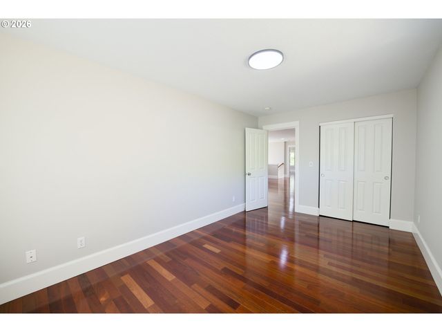 5647 Nw LARK MEADOW Ter, Portland, OR 97229