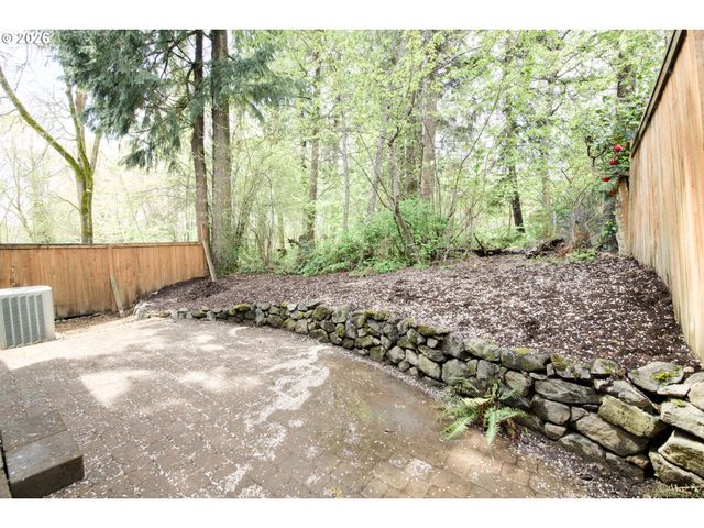 5647 Nw LARK MEADOW Ter, Portland, OR 97229