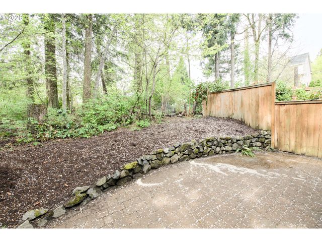 5647 Nw LARK MEADOW Ter, Portland, OR 97229