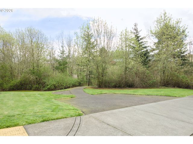 5647 Nw LARK MEADOW Ter, Portland, OR 97229