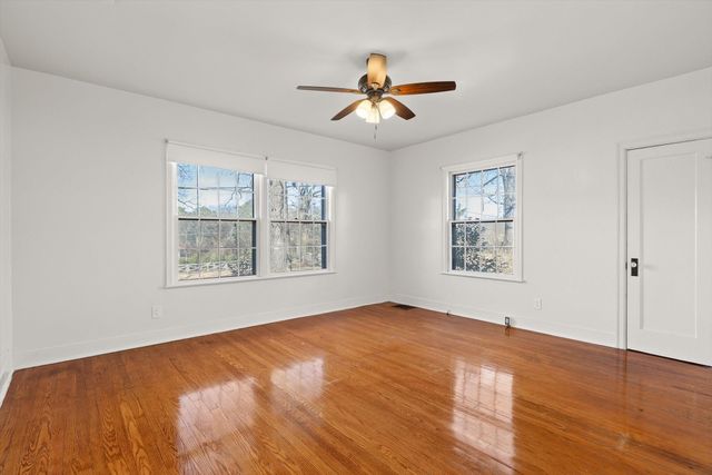 4120 Bonny Oaks Drive, Chattanooga, TN 37406