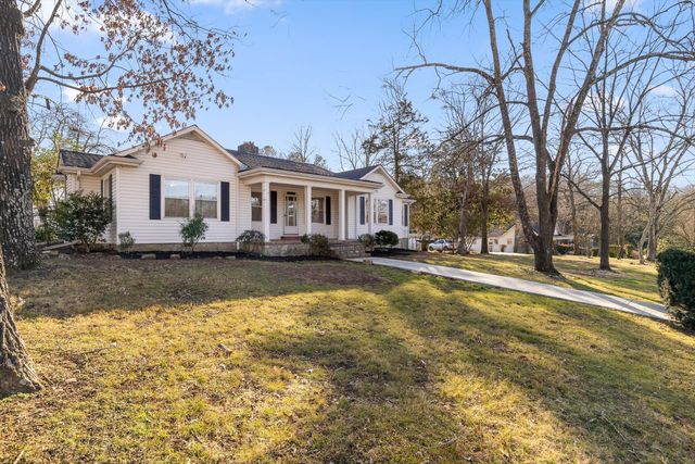 4120 Bonny Oaks Drive, Chattanooga, TN 37406
